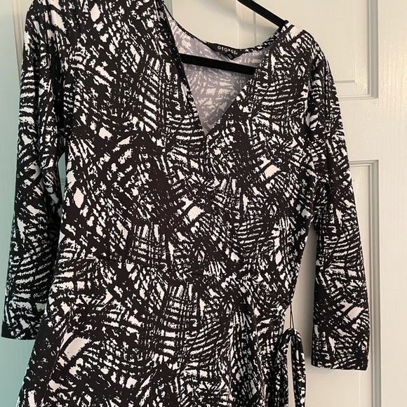 Euc George black and white print wrap dress size medium - Picture 3 of 8